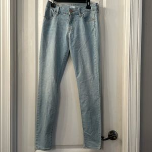 Old navy Auper Skinny Midrise Skinny Jean. Light wash. Worn once